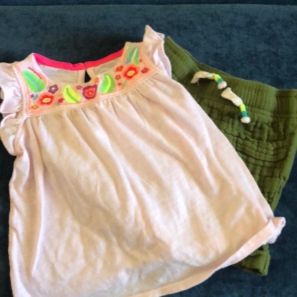 Cat & Jack 2pc summer set with swing top and shorts in size 18 months - Picture 1 of 2